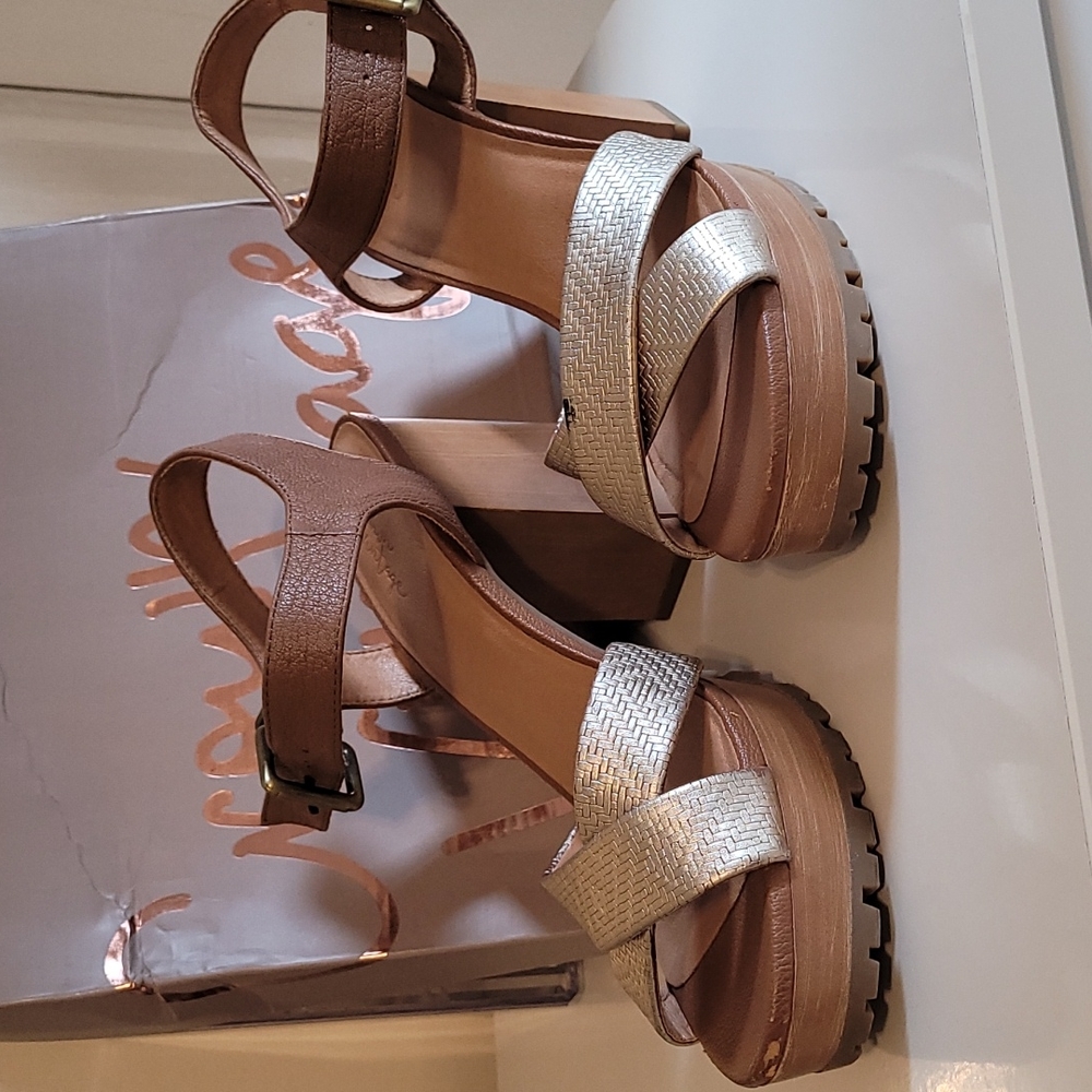 Crown Vintage -Heeled Sandals